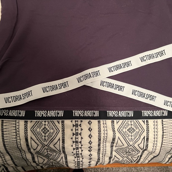Victoria secret sport top - Picture 2 of 2